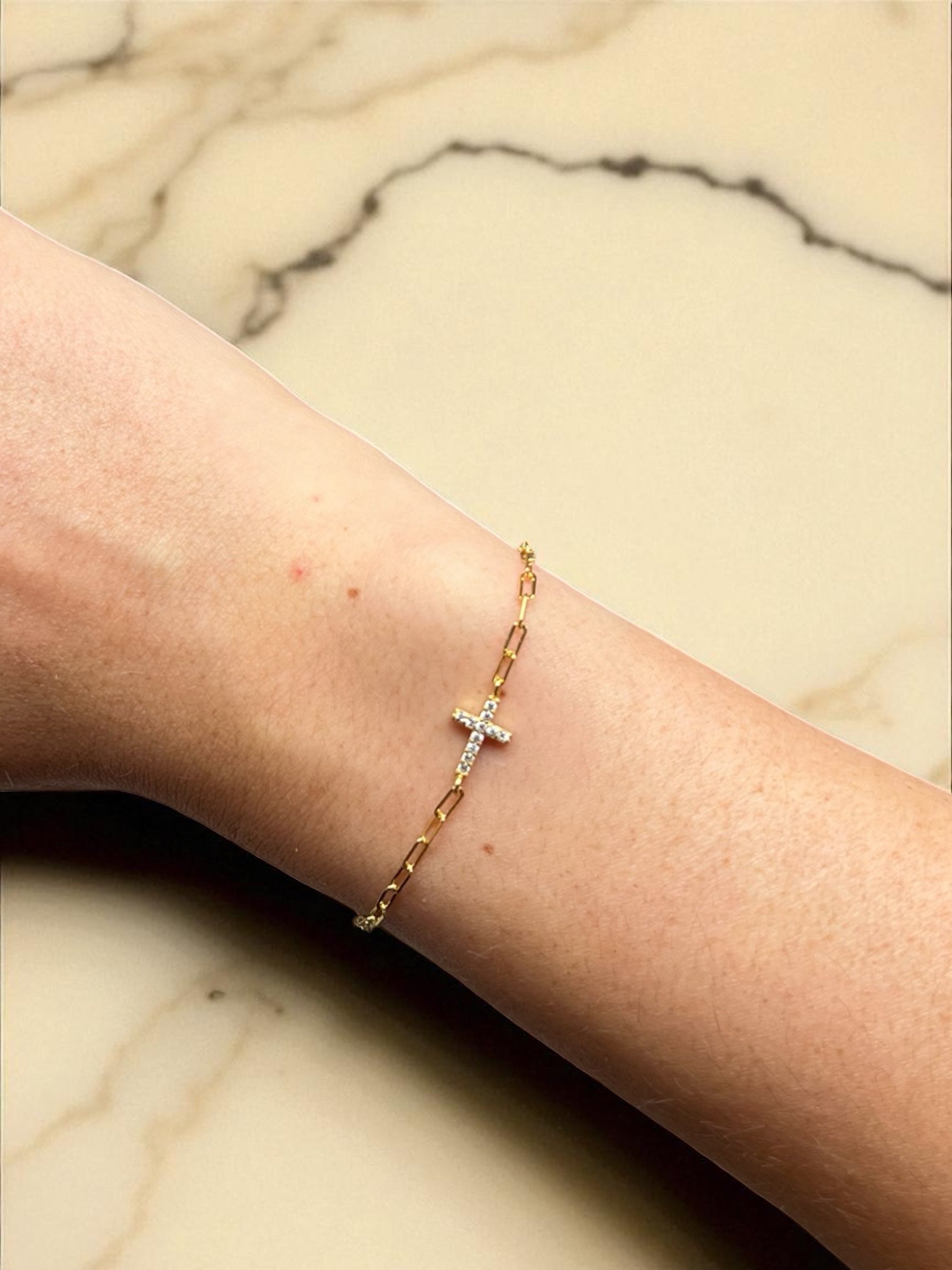 Faithlink Bracelet in Gold