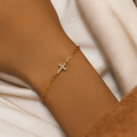 Faithlink Bracelet in Gold Bridal Collection